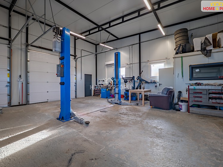 Prodej komerční nemovitosti 166 m² - foto 2