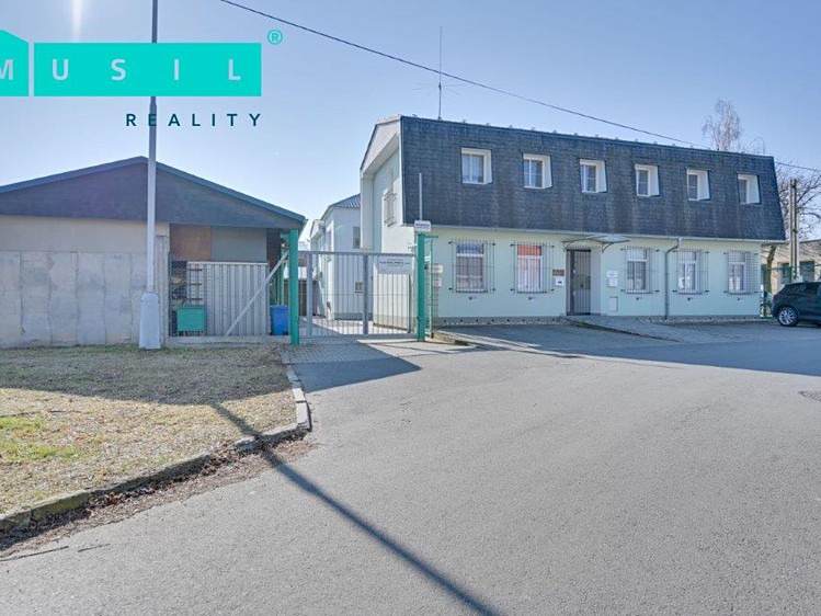 Prodej kanceláře 1 500 m² - foto 1