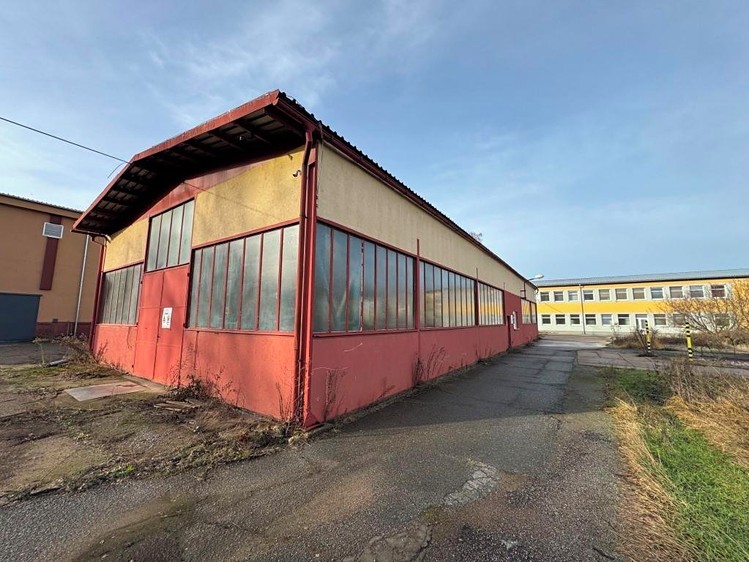 Dražba výrobní haly, prostoru 5 239 m² - foto 3