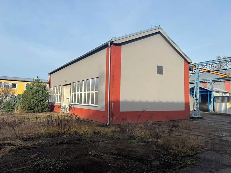Dražba výrobní haly, prostoru 5 239 m² - foto 2