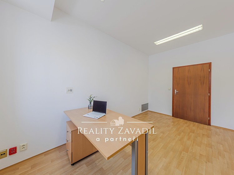Prodej kanceláře 356 m² - foto 8