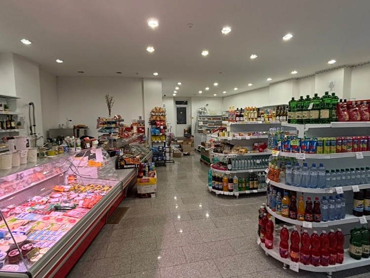 Prodej obchodního prostoru 143 m² - foto 4