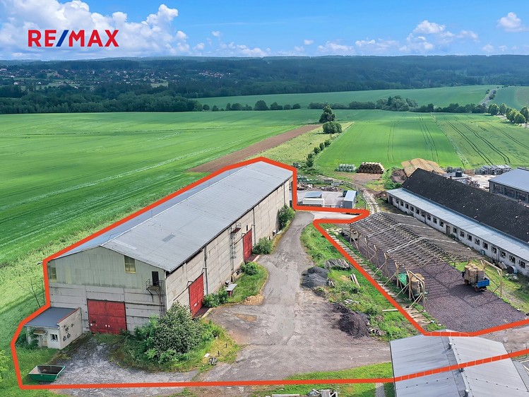 Prodej skladového prostoru 1 400 m² - foto 1