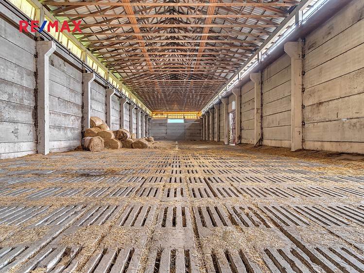 Prodej skladového prostoru 1 400 m² - foto 2