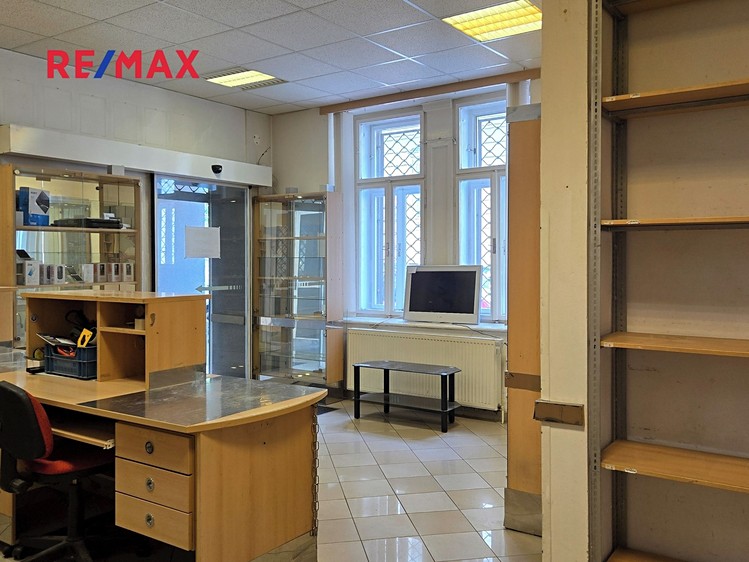 Prodej obchodního prostoru 98 m² - foto 4