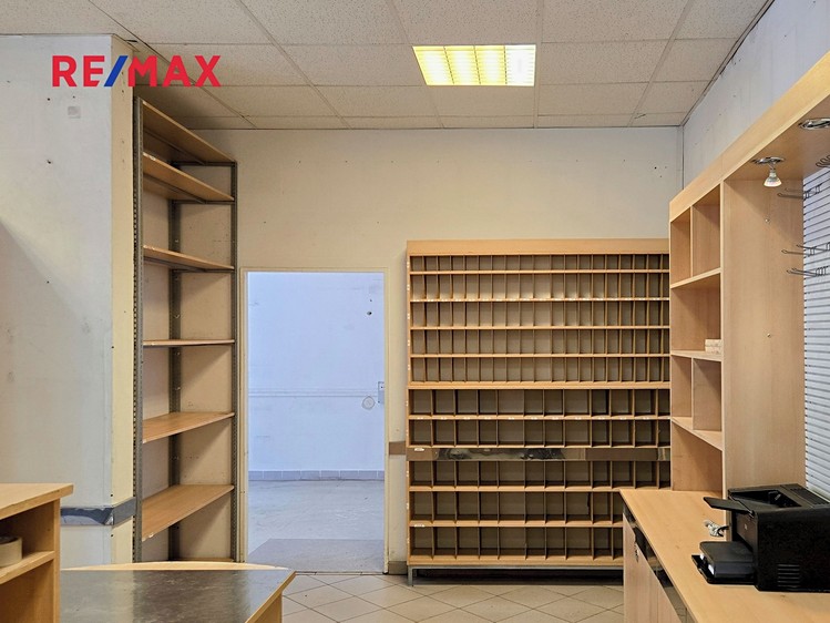 Prodej obchodního prostoru 98 m² - foto 3