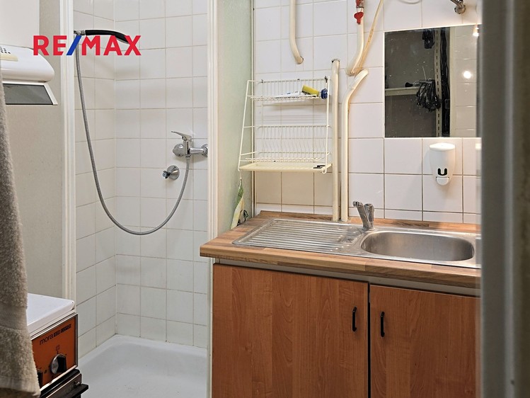 Prodej obchodního prostoru 98 m² - foto 8