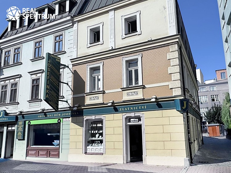 Prodej činžovního domu 915 m² - foto 1