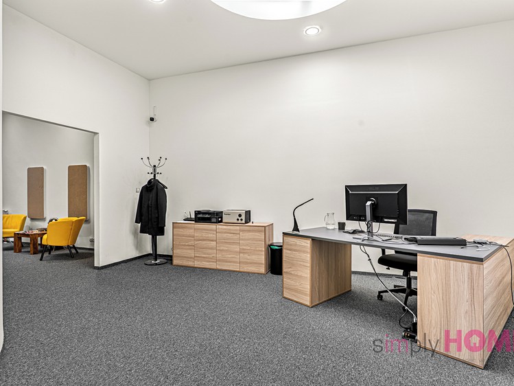 Prodej obchodního prostoru 212 m² - foto 4