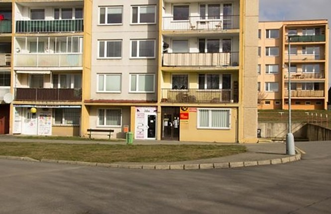 Prodej obchodního prostoru 90 m² - foto 1