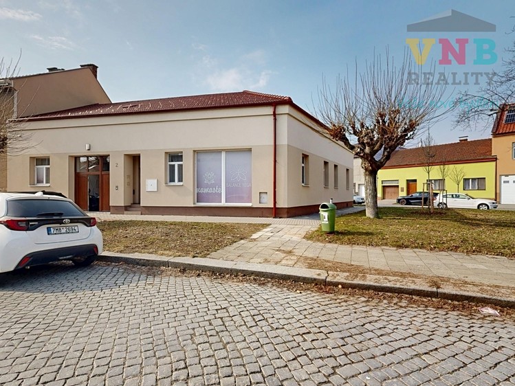 Prodej komerční nemovitosti 205 m² - foto 4