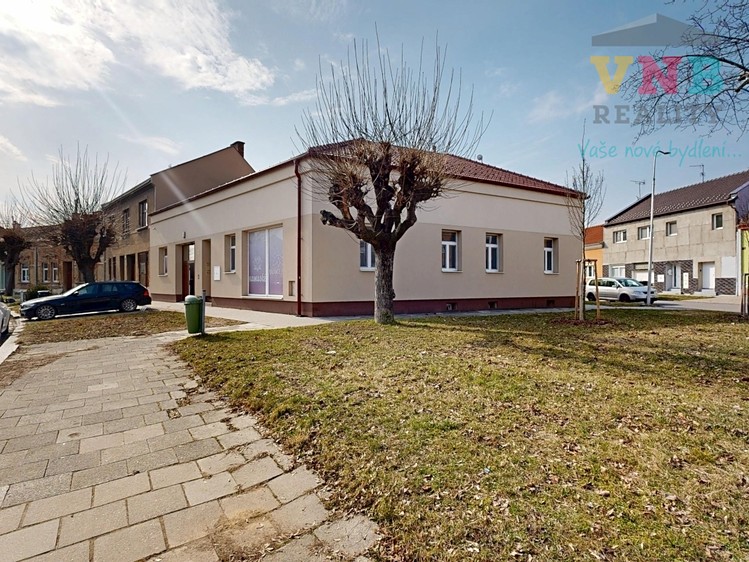 Prodej komerční nemovitosti 205 m² - foto 5