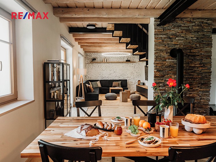 Prodej ubytovacího zařízení 184 m² - foto 1