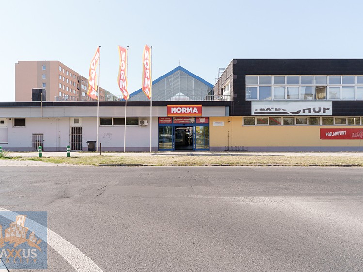 Prodej komerční nemovitosti 2 862 m² - foto 1