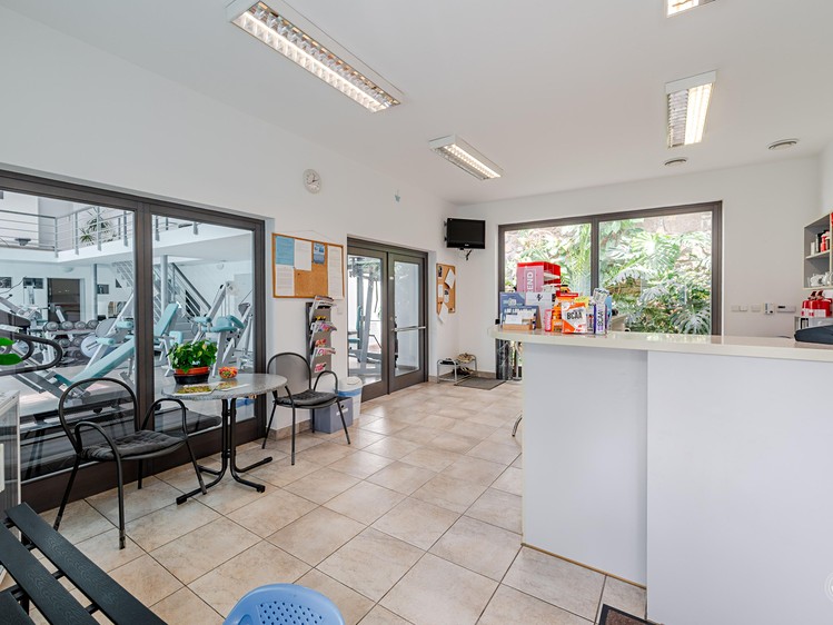 Prodej komerční nemovitosti 318 m² - foto 1