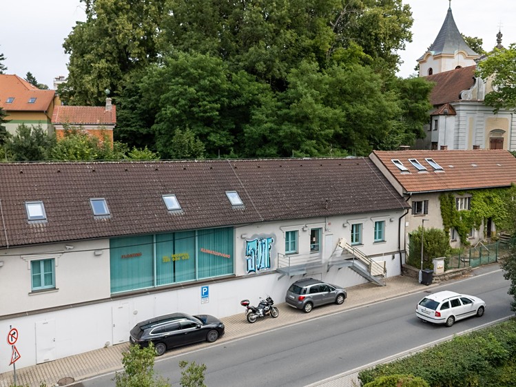 Prodej komerční nemovitosti 318 m² - foto 2