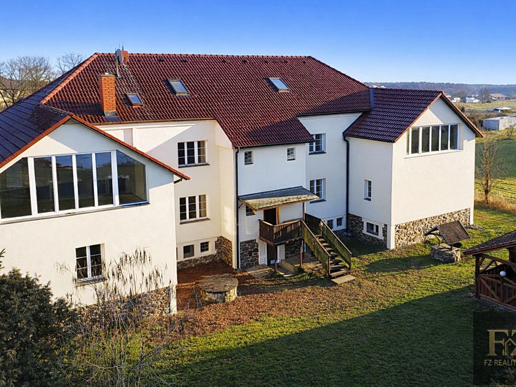 Prodej činžovního domu 878 m² - foto 2