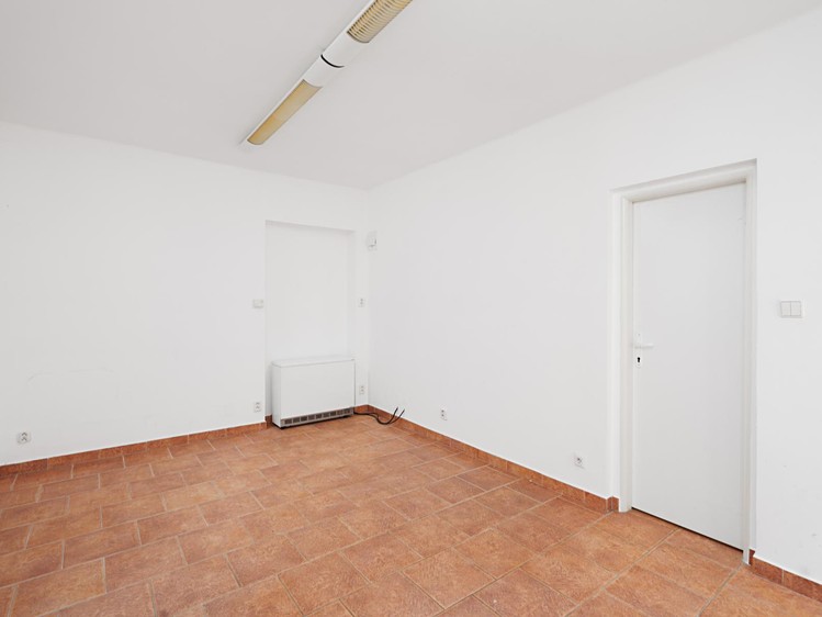 Prodej obchodního prostoru 100 m² - foto 7