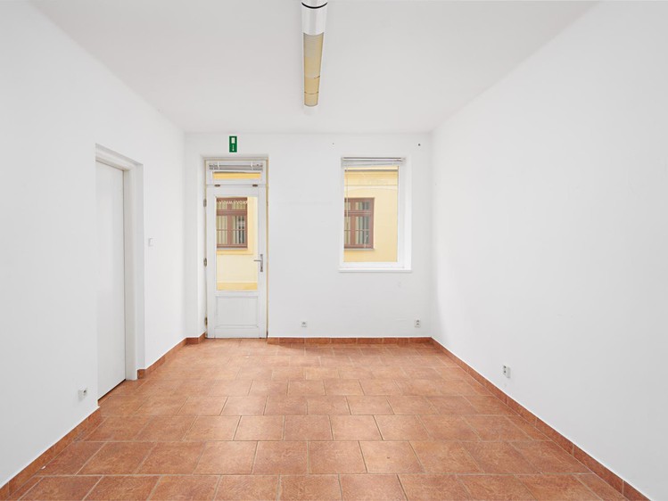Prodej obchodního prostoru 100 m² - foto 6