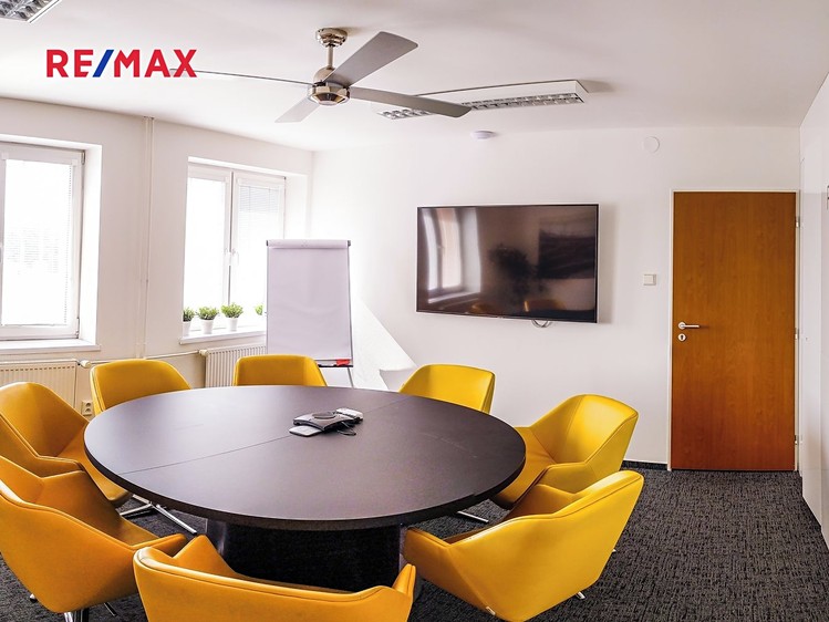 Prodej kanceláře 1 026 m² - foto 2