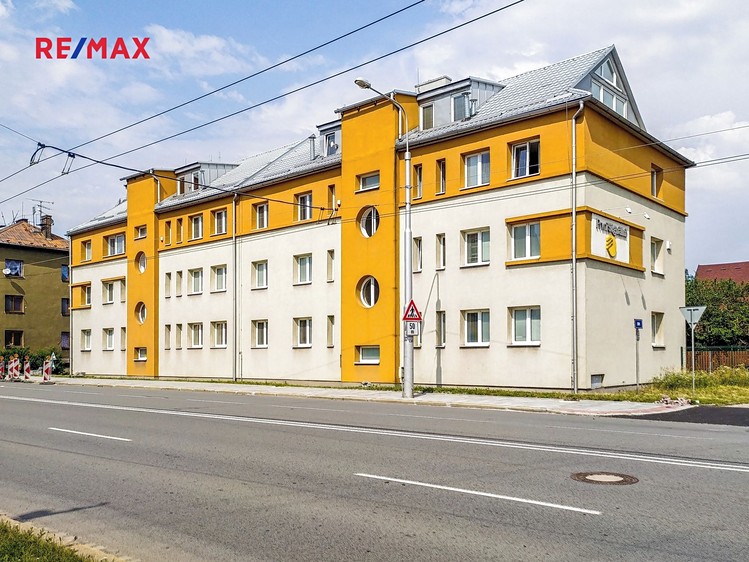 Prodej kanceláře 1 026 m² - foto 1