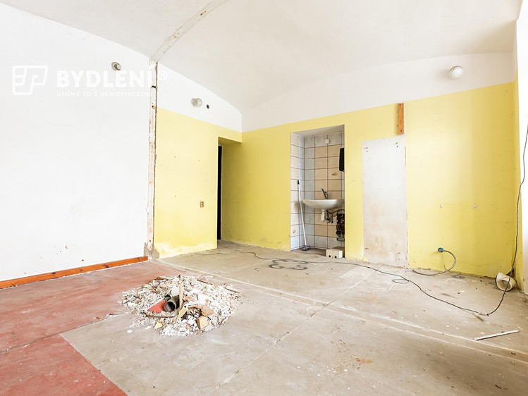 Prodej výrobní haly, prostoru 670 m² - foto 4