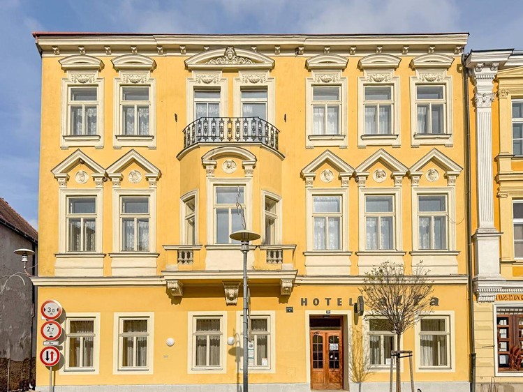 Prodej činžovního domu 1 192 m² - foto 1