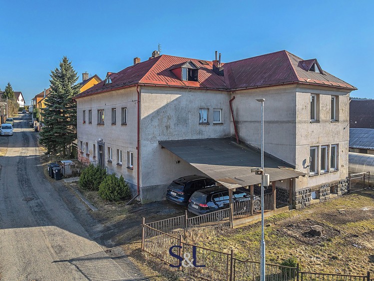 Prodej činžovního domu 250 m² - foto 1