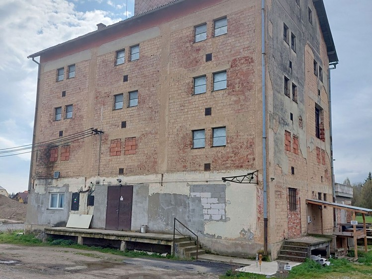 Prodej komerční nemovitosti 2 771 m² - foto 2
