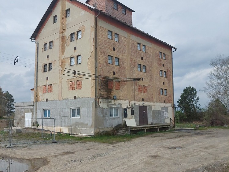 Prodej komerční nemovitosti 2 771 m² - foto 1