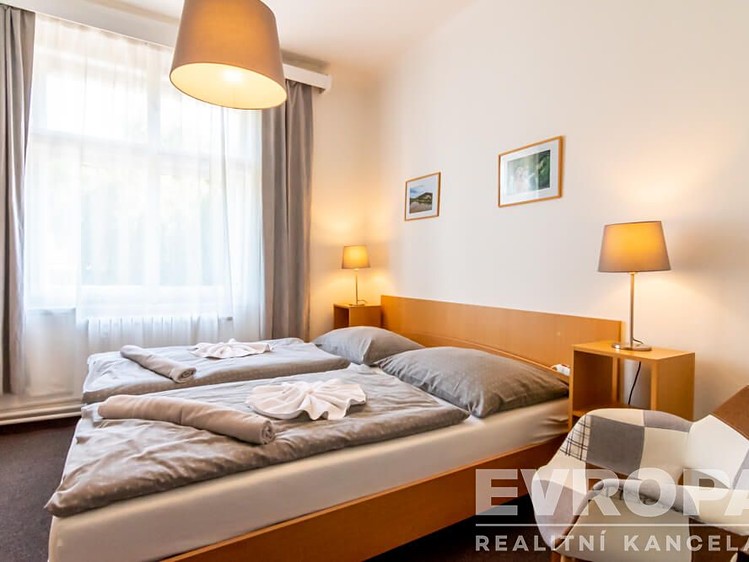 Prodej komerční nemovitosti 458 m² - foto 5