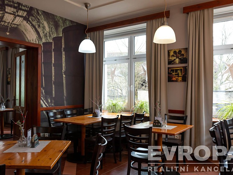 Prodej komerční nemovitosti 458 m² - foto 8