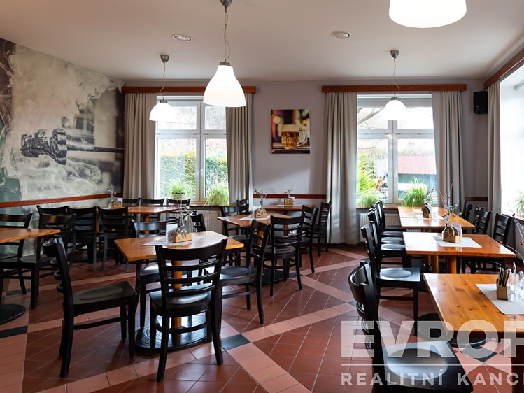 Prodej komerční nemovitosti 458 m² - foto 6