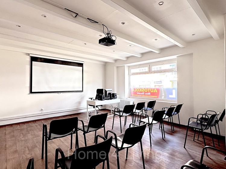 Prodej činžovního domu 210 m² - foto 4