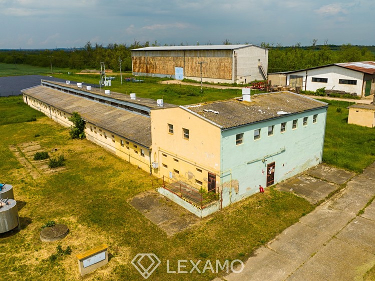 Prodej zemědělského objektu 4 280 m² - foto 1