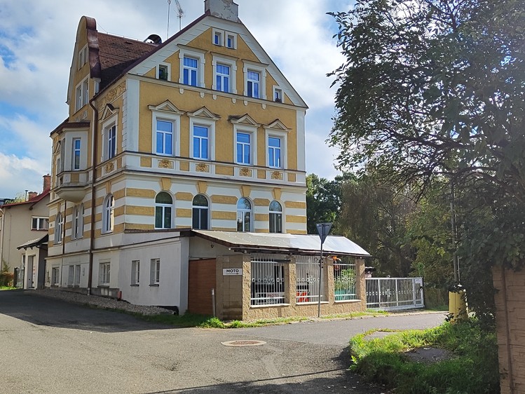 Prodej činžovního domu 664 m² - foto 1