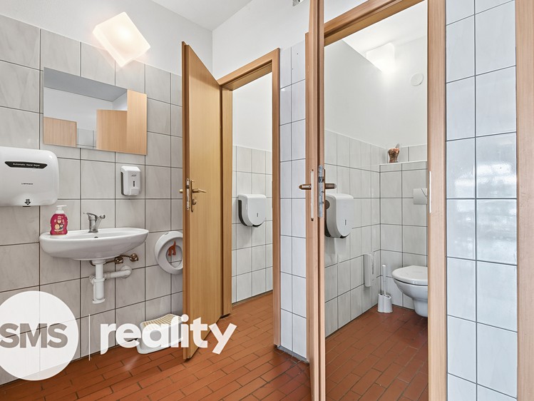 Prodej komerční nemovitosti 476 m² - foto 7