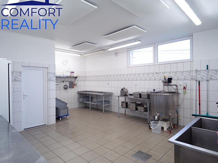 Prodej výrobní haly, prostoru 220 m² - foto 2
