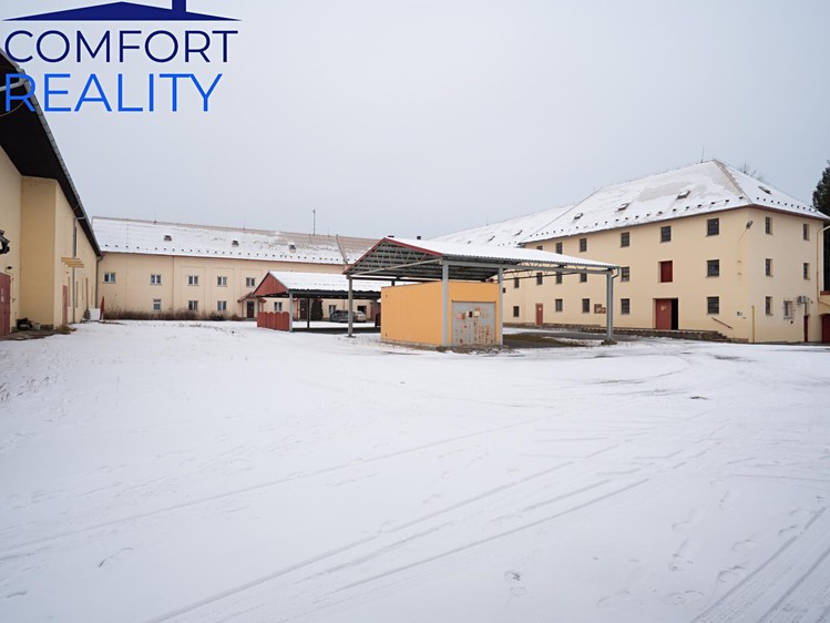 Prodej komerční nemovitosti 1 900 m² - foto 3