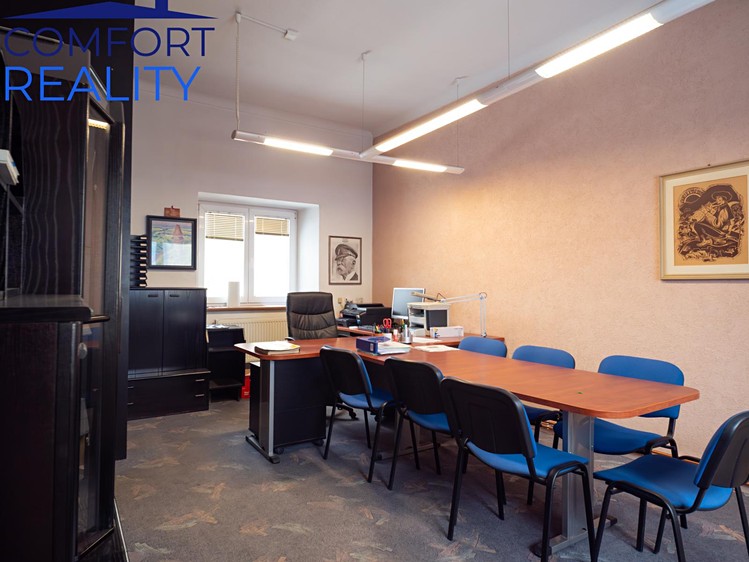 Prodej komerční nemovitosti 1 900 m² - foto 8