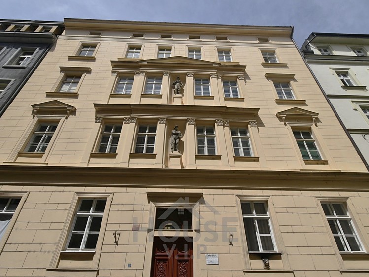 Prodej kanceláře 43 m² - foto 1