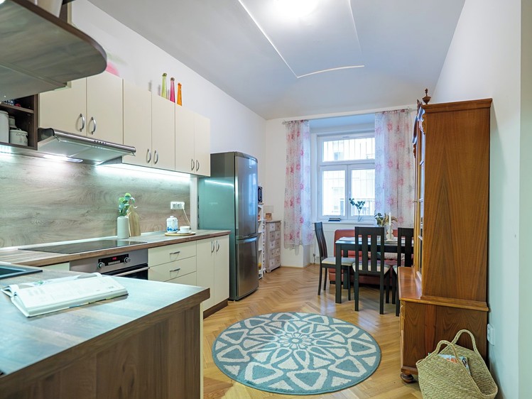 Prodej kanceláře 88 m² - foto 2