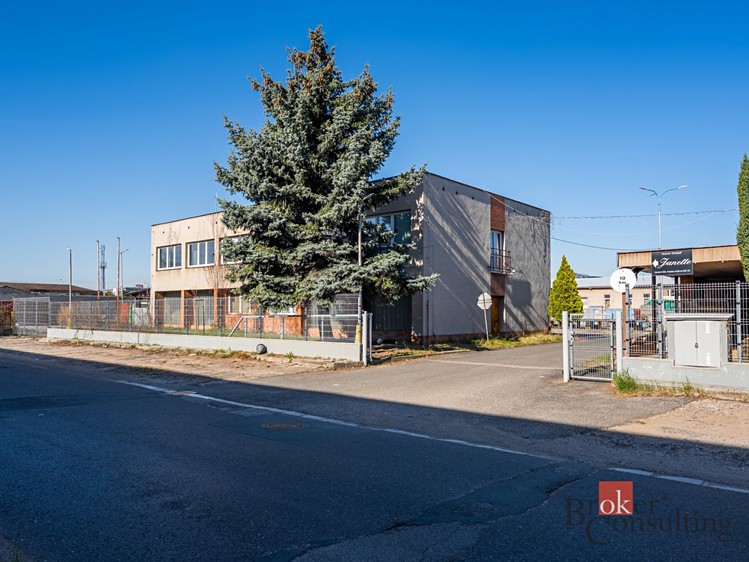 Pronájem výrobní haly, prostoru 1 059 m² - foto 1
