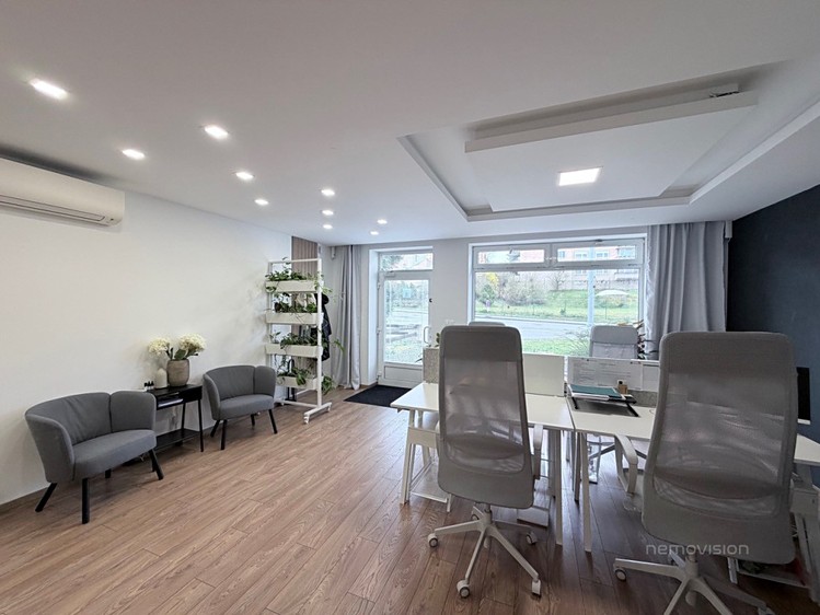 Pronájem kanceláře 71 m² - foto 4