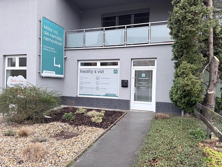 Pronájem kanceláře 71 m² - foto 1
