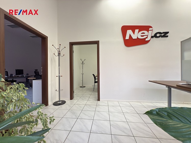 Pronájem kanceláře 110 m² - foto 3