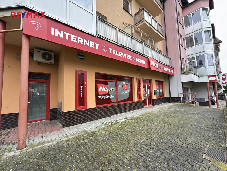 Pronájem kanceláře 110 m² - foto 1