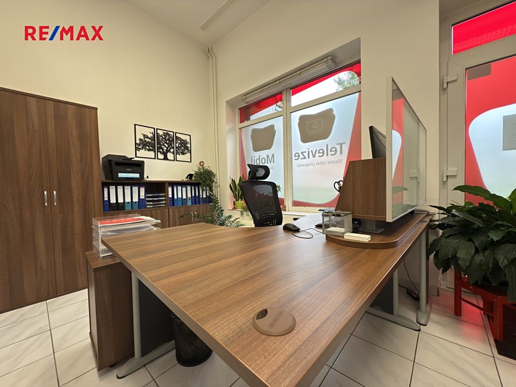 Pronájem kanceláře 110 m² - foto 6