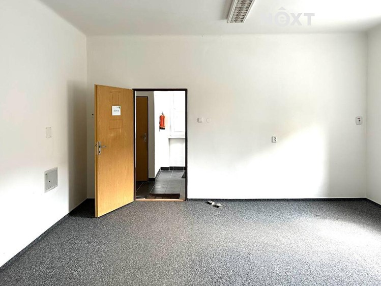 Pronájem skladového prostoru 130 m² - foto 8