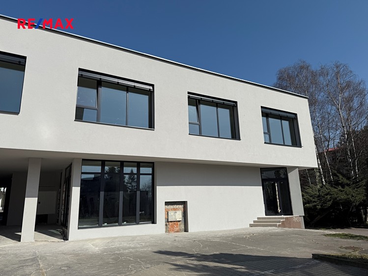 Pronájem obchodního prostoru 82 m² - foto 2